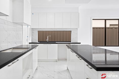 Property photo of 11 Implexa Drive Tarneit VIC 3029