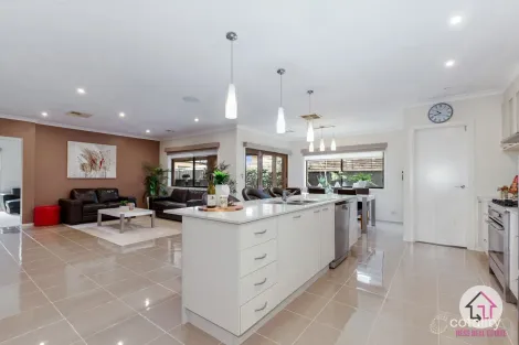Property photo of 6 Buckland Hill Drive Wallan VIC 3756