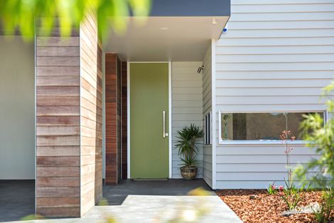 Property photo of 6 Bimbla Avenue Dolphin Point NSW 2539