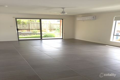 Property photo of 2/11 Adelaide Street Cranley QLD 4350