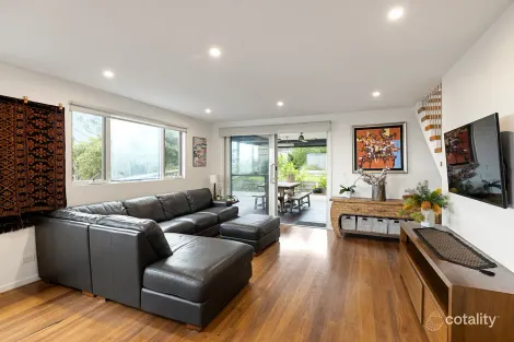 Property photo of 13 Arthurs Avenue McCrae VIC 3938