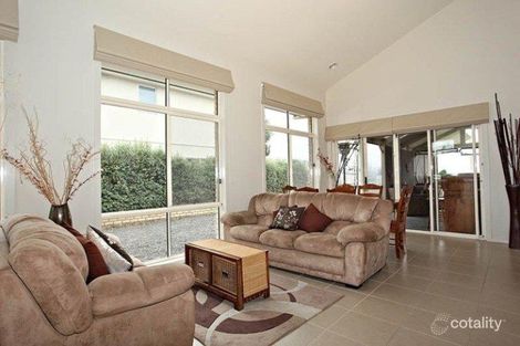 Property photo of 1 Cassinia Close Botanic Ridge VIC 3977