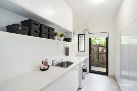 Property photo of 14 Kurt Close Palm Cove QLD 4879