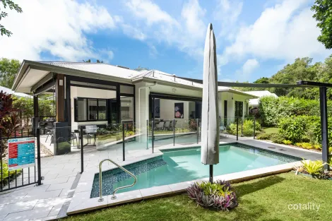 Property photo of 14 Kurt Close Palm Cove QLD 4879