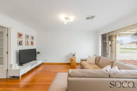 Property photo of 6 Andes Close Waikiki WA 6169
