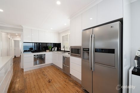 Property photo of 38 Village Bay Close Marks Point NSW 2280