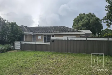 1 Treasure Rd, Sinclair, WA 6450