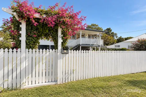 12 CHARLES ST, BERSERKER, QLD 4701