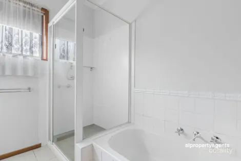 Property photo of 5 Dollar Avenue Horsham VIC 3400