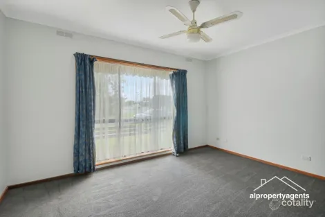 Property photo of 5 Dollar Avenue Horsham VIC 3400