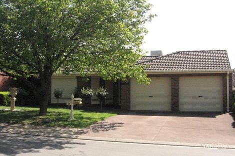 4 Grosvenor Pl, Wynn Vale, SA 5127
