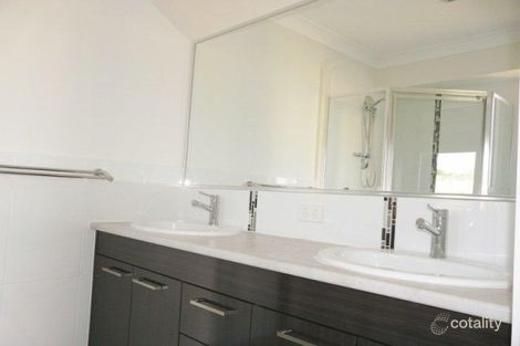 Property photo of 10 Sevenhill Place Doolandella QLD 4077