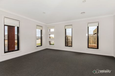 Property photo of 16 Dewar Crescent Maddingley VIC 3340