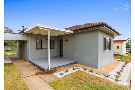 Property photo of 48 Ceduna Street Mount Austin NSW 2650