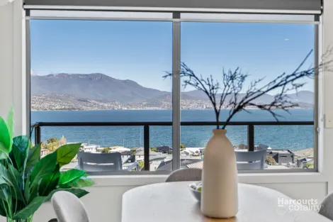 Property photo of 1/746 Oceana Drive Tranmere TAS 7018