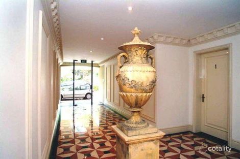 Property photo of 6/2-4 Lansell Court Toorak VIC 3142