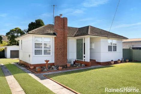 5 Tallayang St, Bomaderry, NSW 2541