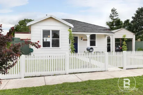 Property photo of 114 Yarrowee Parade Redan VIC 3350