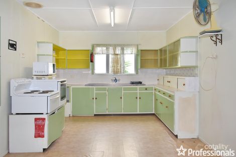 Property photo of 18 Emu Street Slade Point QLD 4740