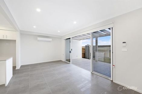 Property photo of 125 Liz Kernohan Drive Elderslie NSW 2570