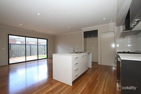 Property photo of 2 Kinnear Avenue Tarneit VIC 3029