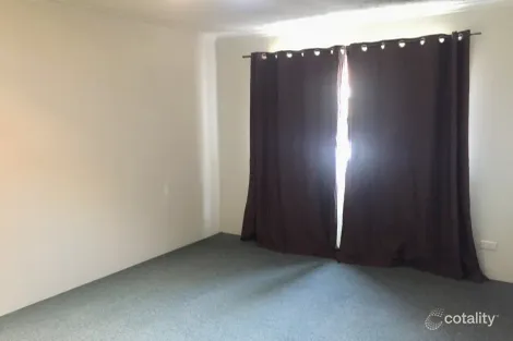 Property photo of 2/28 Hunter Avenue Labrador QLD 4215