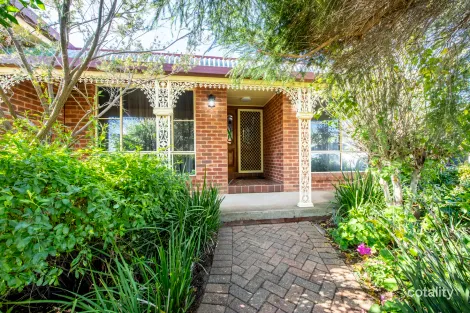 Property photo of 16 Ingrid Place Dubbo NSW 2830