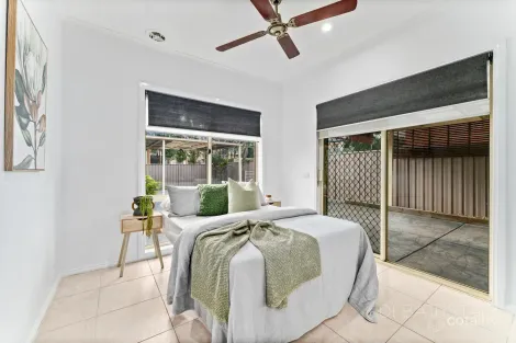 Property photo of 19 Parramatta Walk Craigieburn VIC 3064