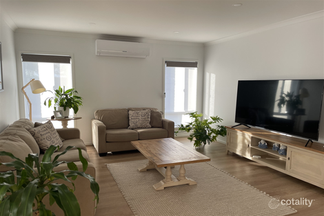 Property photo of 4 White Court Eagle Point VIC 3878