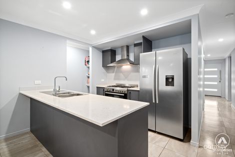 Property photo of 8 Elegans Street Pallara QLD 4110