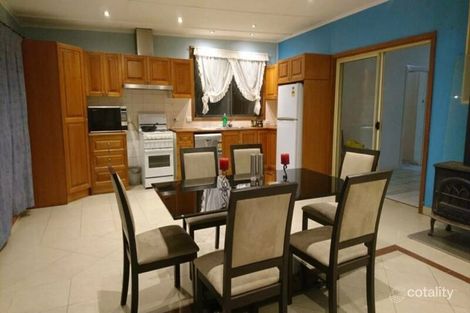 Property photo of 74 Pound Road Hampton Park VIC 3976