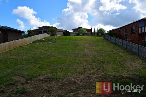 Property photo of 13 Royal Crescent Beaconsfield VIC 3807