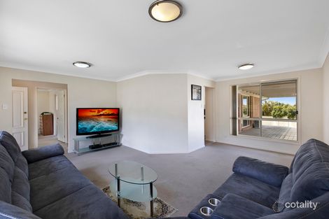 Property photo of 38 Greenhaven Circuit Woongarrah NSW 2259