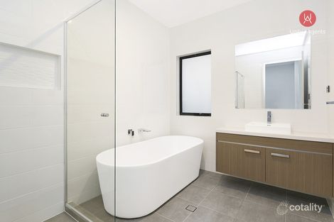 Property photo of 24 Kew Road Hoxton Park NSW 2171