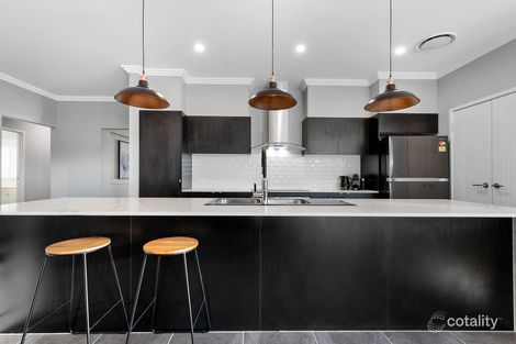 Property photo of 11 Lucia Crest Cameron Park NSW 2285