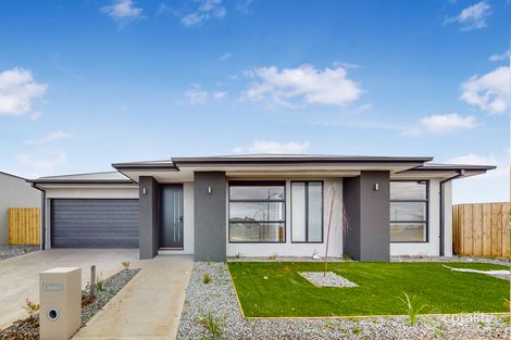 18 Charleston Rd, Deanside, VIC 3336
