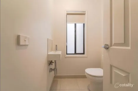 Property photo of 26 Crestfield Way Wyndham Vale VIC 3024