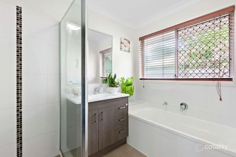Property photo of 18 Oasis Court Marsden QLD 4132