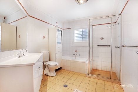 Property photo of 18 Aintree Close Casula NSW 2170