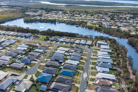 Property photo of 72 Lakeside Crescent Ningi QLD 4511