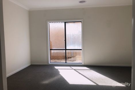 Property photo of 8 Skoda Circuit Point Cook VIC 3030
