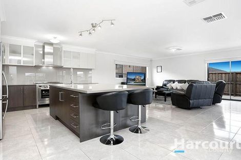 Property photo of 13 Eynesbury View Wollert VIC 3750