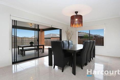 Property photo of 13 Eynesbury View Wollert VIC 3750