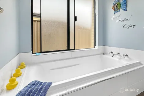 Property photo of 74 Grandmere Parade Meadow Springs WA 6210