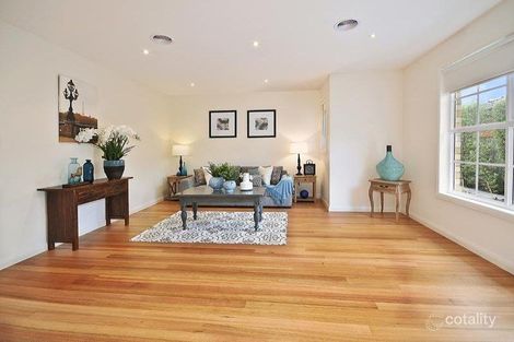 Property photo of 2/28 Hobart Road Murrumbeena VIC 3163