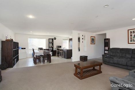 Property photo of 102 Rose Grange Boulevard Tarneit VIC 3029