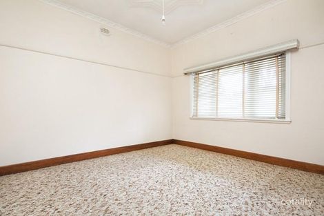 Property photo of 18 Oamaru Street Northcote VIC 3070