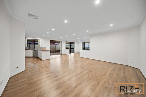Property photo of 51 Shiralee Bend Carramar WA 6031