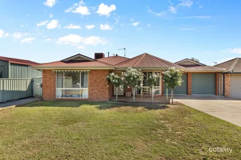 Property photo of 38 Eldershaw Drive Forest Hill NSW 2651
