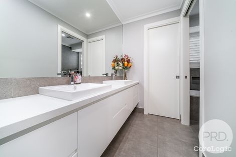 Property photo of 13 Bonner Street Lloyd NSW 2650